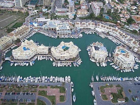 בנאלמדנה Apartamentos Seven Village מראה חיצוני תמונה