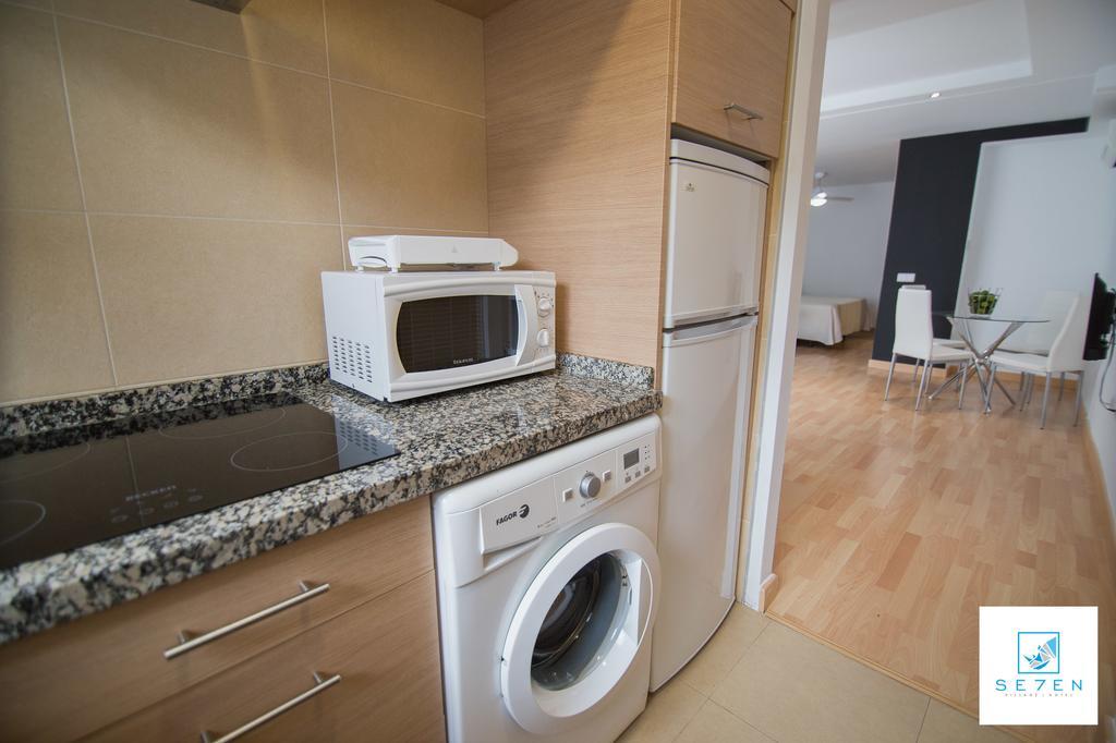 בנאלמדנה Apartamentos Seven Village מראה חיצוני תמונה