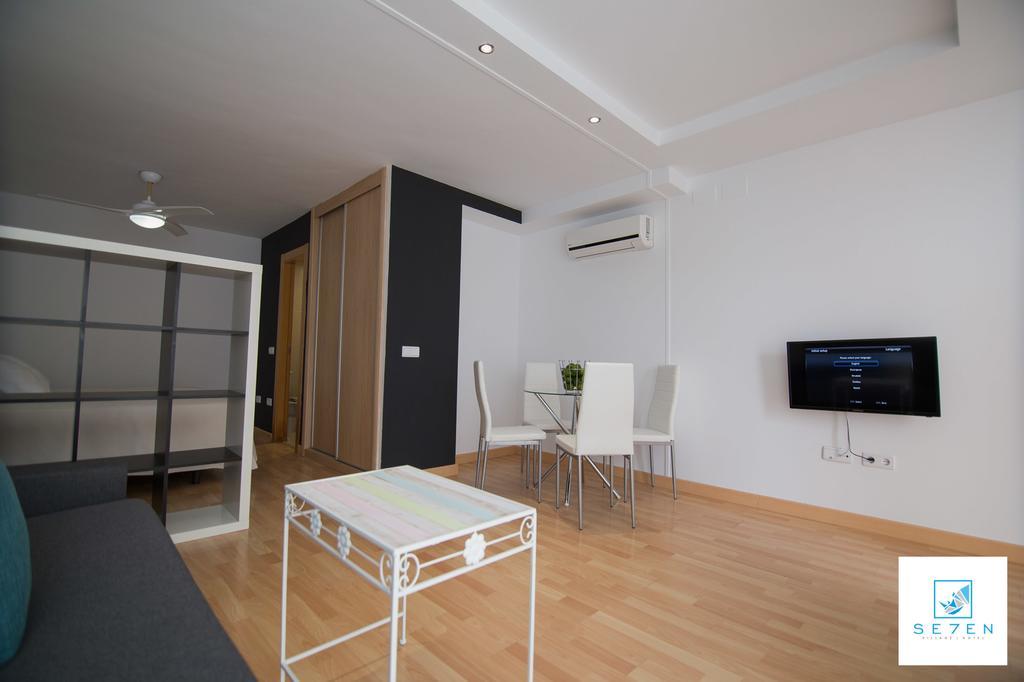בנאלמדנה Apartamentos Seven Village מראה חיצוני תמונה