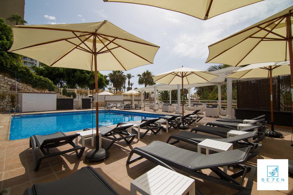 בנאלמדנה Apartamentos Seven Village מראה חיצוני תמונה
